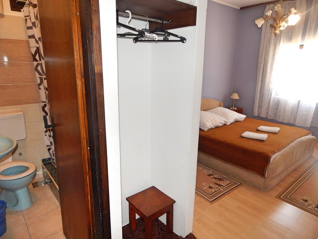 Rooms Camp Marina 로조박 외부 사진